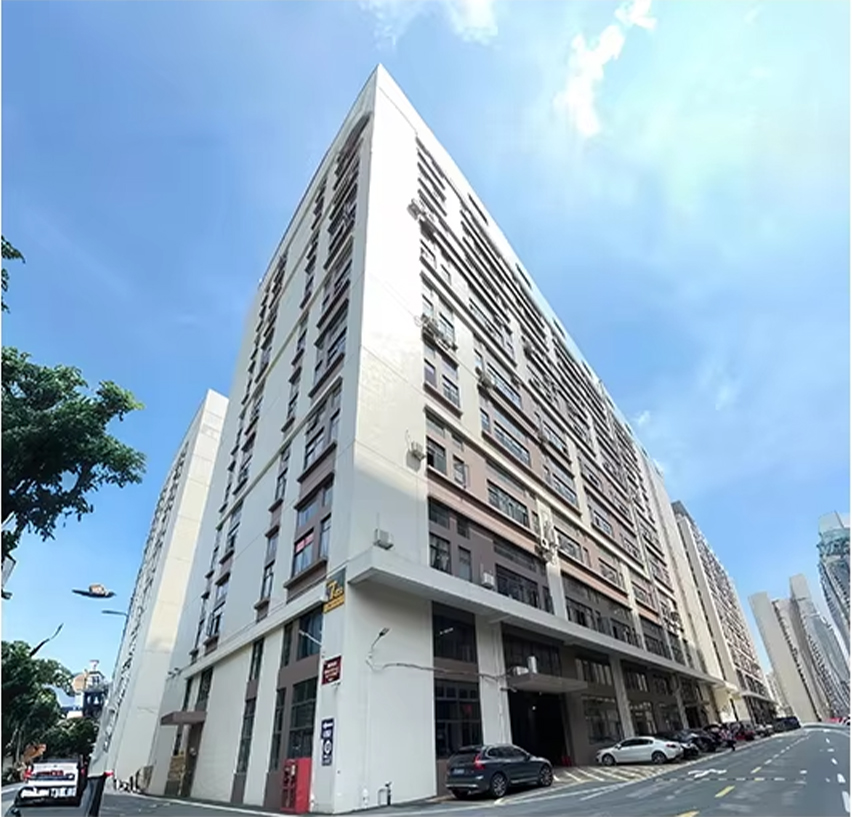 公司位于廣東順德容桂杰森家電工業園，面積近20000平方米，全自動生產車間,配備有國際專業水平的生產技術人員和檢驗、檢測設備，具有年產近100萬臺油煙機、燃氣灶具、熱水器、集成灶具等廚房電器的能力；公司自1999年從事家用吸油煙機研發生產，始終走自主研發生產路線，注重科技創新；經過多年的創業，積累了豐富的家用抽油煙機、燃氣灶具、燃氣熱水器及凈水器等廚房電器產品的生產制造經驗。